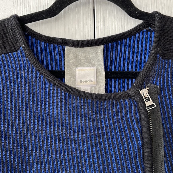 GUC Bench Cardigan - Picture 2 of 13